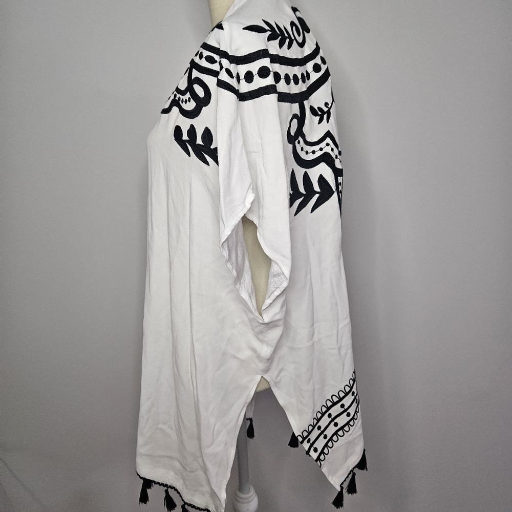 Chicos Kimono Tassel Ruana Floral Embroidered Caftan S/M Rayon - Picture 8 of 10